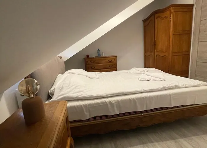 Mysliwskie Smaki U Tadka Bed & Breakfast 3*